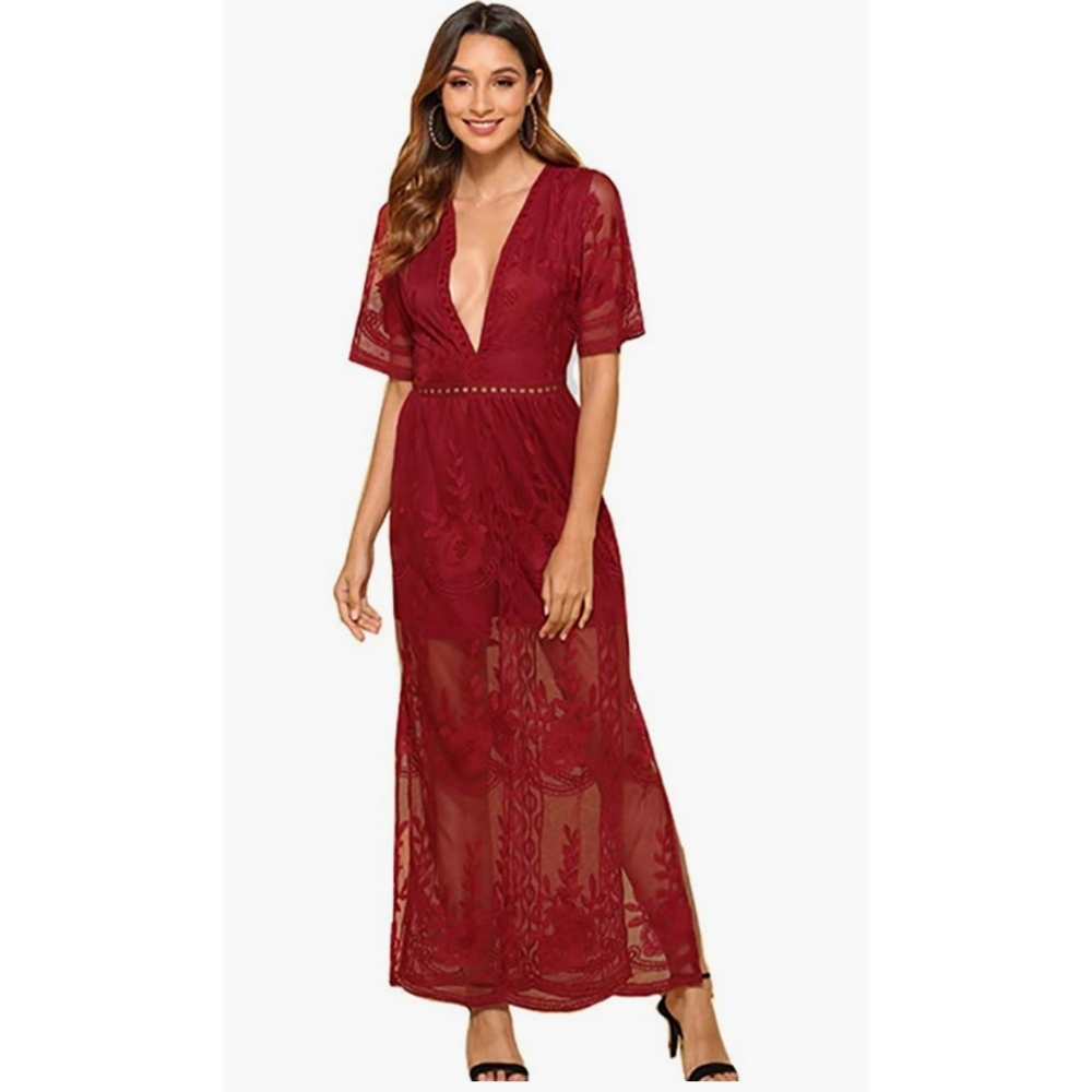 Low V neck lace romper